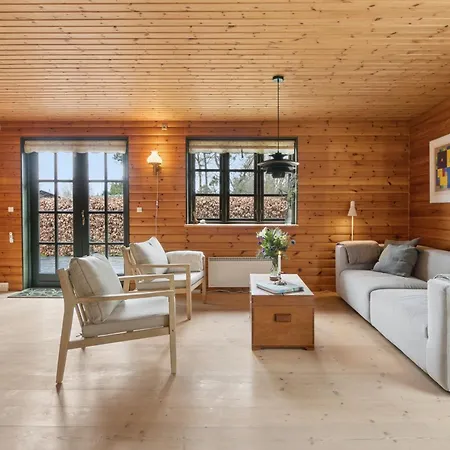 Forest Retreat With Sauna Nearby בית נופש Højby