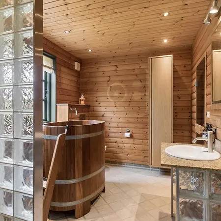 Forest Retreat With Sauna Nearby بيت للعطل *